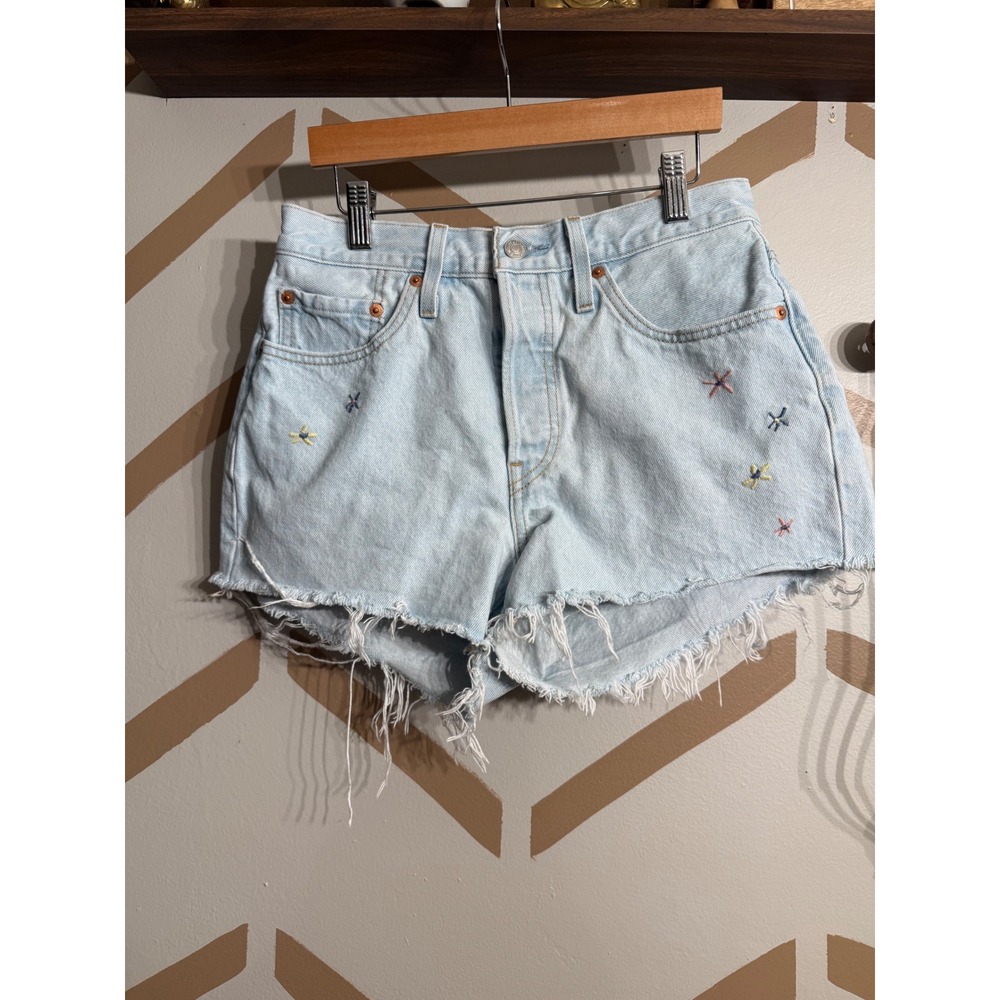 Levi's 501 Shorts Women 27 Light Blue Floral Embroidered Cut Off Denim